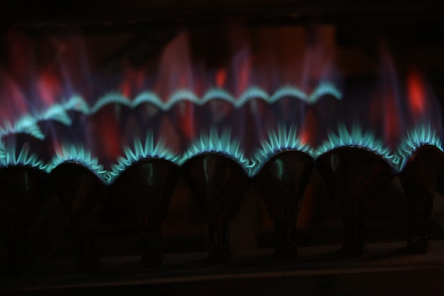 How Energy-Efficient Heating and Cooling Systems Help Homeowners Save Money